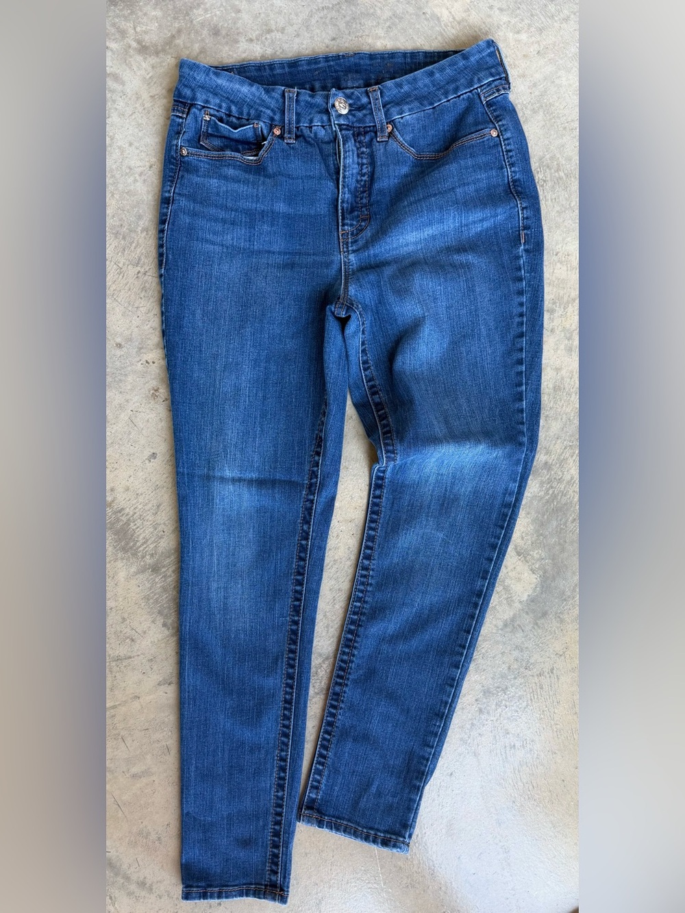 Seven7 Women's Denim Jeans Trio in Light to Dark Blue - Picture 4 of 7